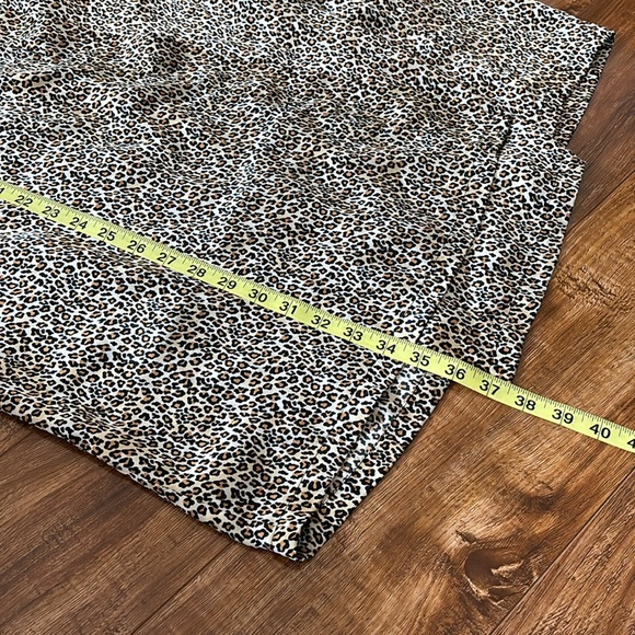 Vintage Leopard robe - Picture 5 of 6